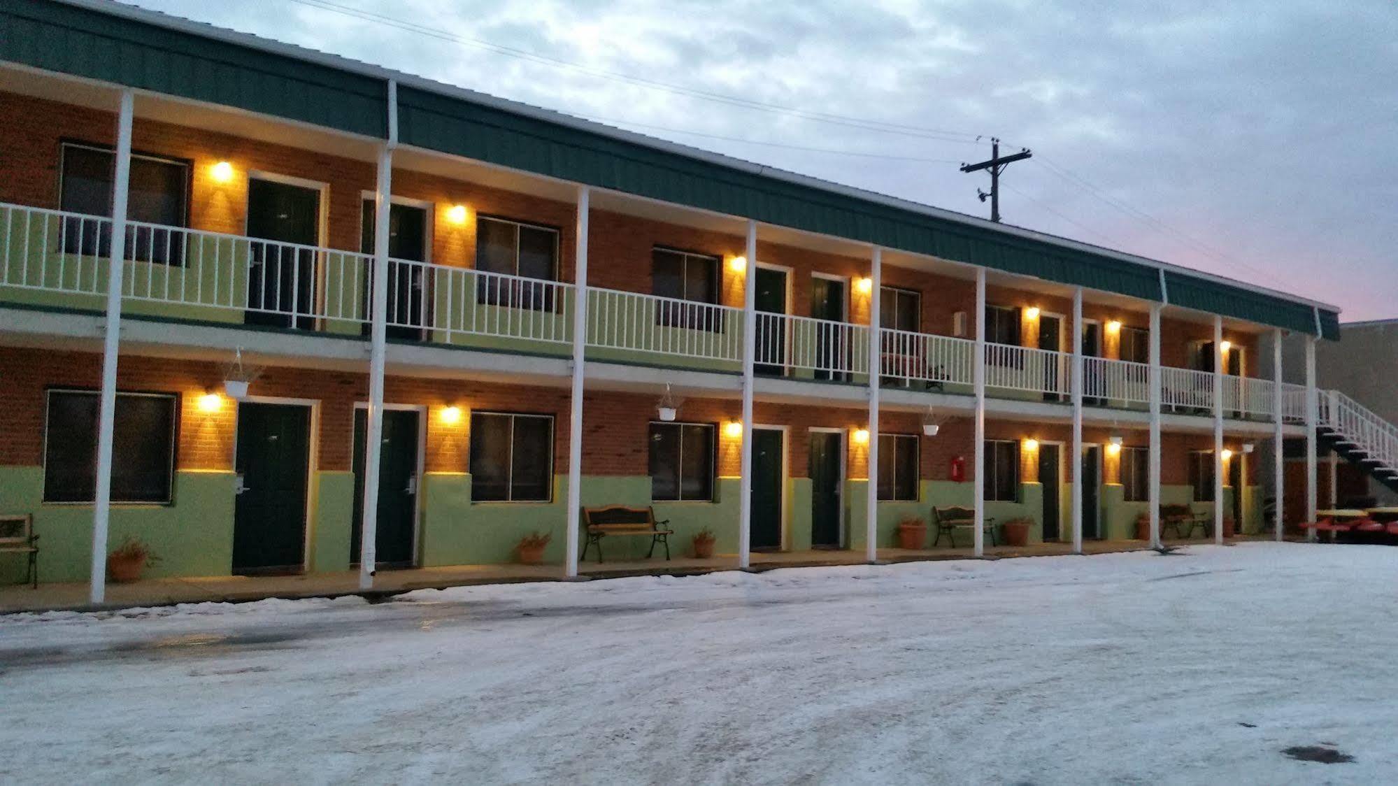 Kings Inn Бел Форш Екстериор снимка